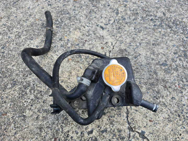 GENUINE Subaru Liberty Legacy EJ20x Turbo Coolant Water Expansion Top Tank