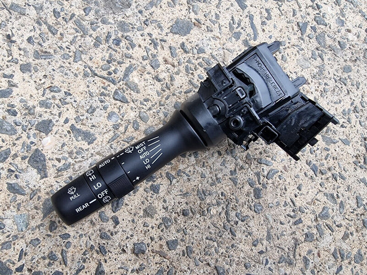 Genuine Subaru XV GT 2017 - 21 Windscreen Wiper Washer Sprayer Control Stalk