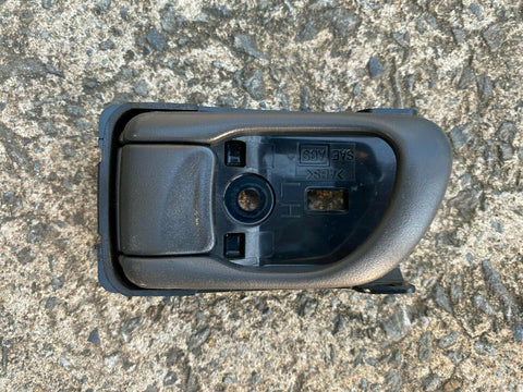 Subaru Forester SF SG 98 07 Left Front Passenger Door Pull Handle Interior Lock