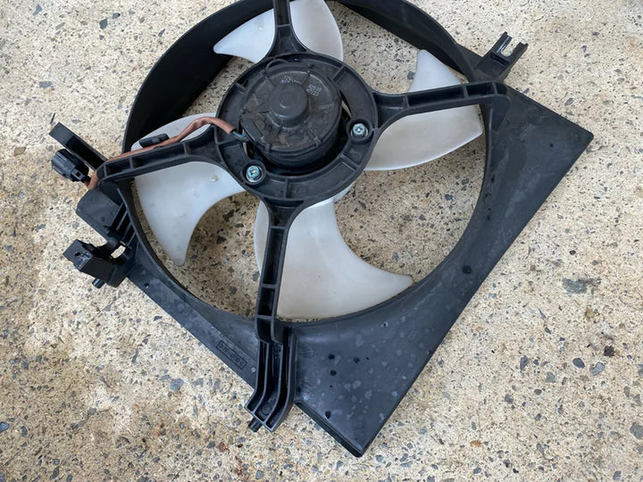 Subaru Impreza Hatch GH G3 08-14 Radiator Thermo Cooling Fan Left Passenger