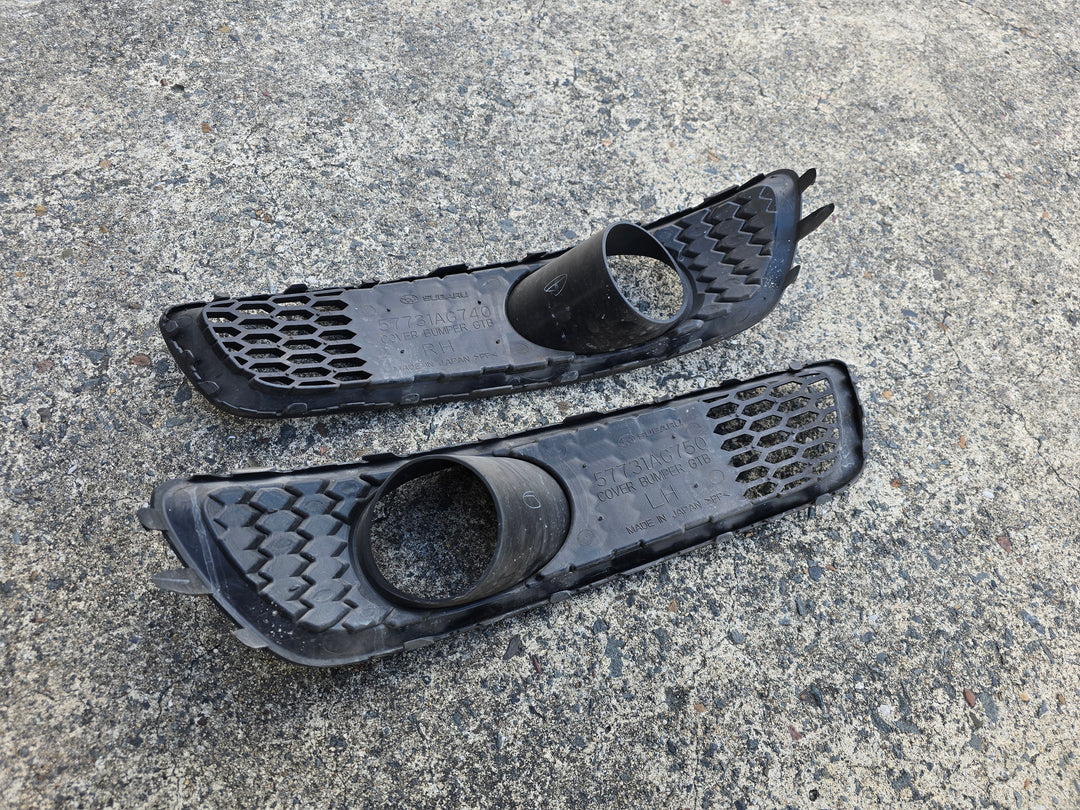 Subaru Liberty 06-09 GT SPEC B Honeycomb Fog Light Surround Cover Covers GENUINE