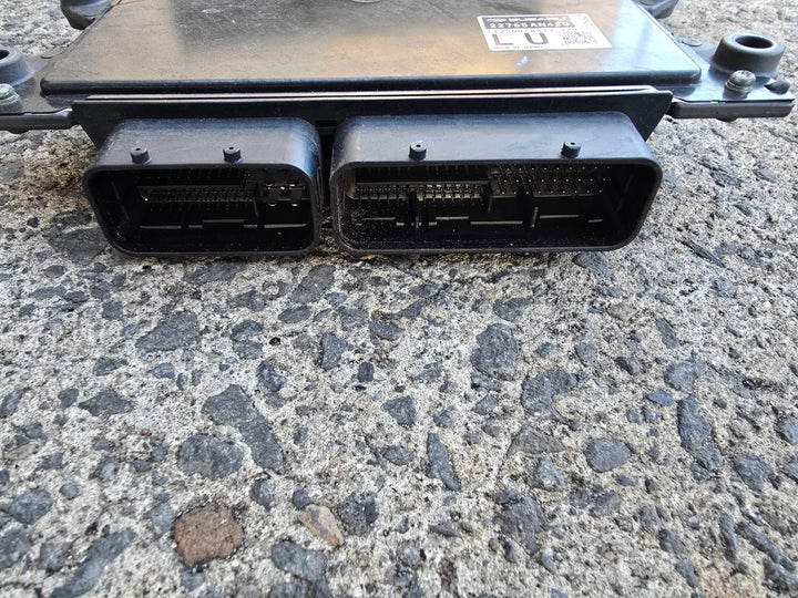 47732824
