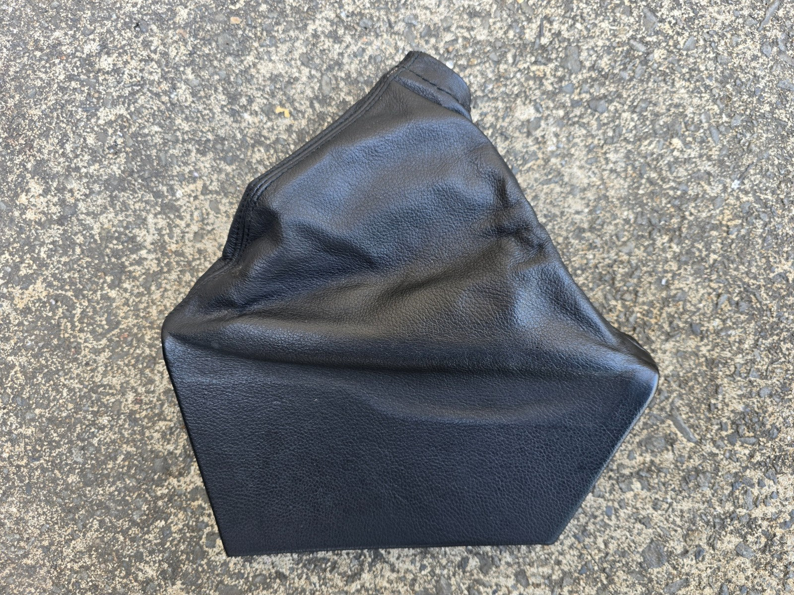 Subaru Liberty Outback 03 - 06 Black Hand Park Brake Leather Boot Good ...