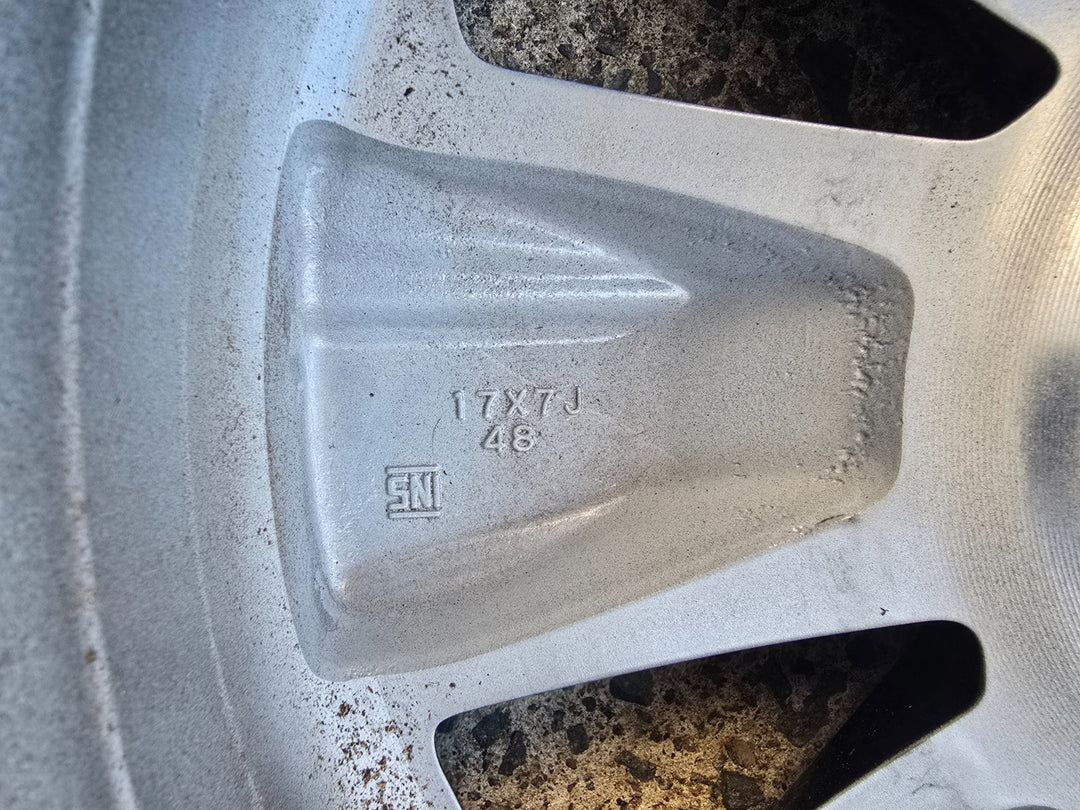 47352418