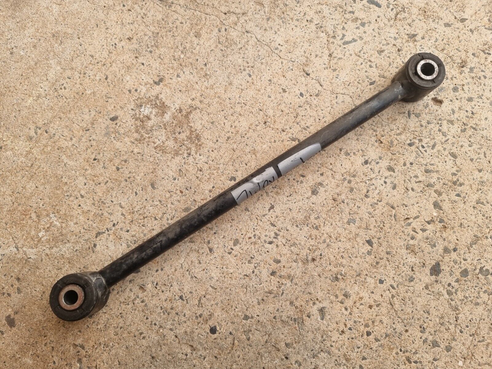 りうさん専用ページ OEM Subaru Impreza WRX 05 - 07 Rear Suspension Trailing Control