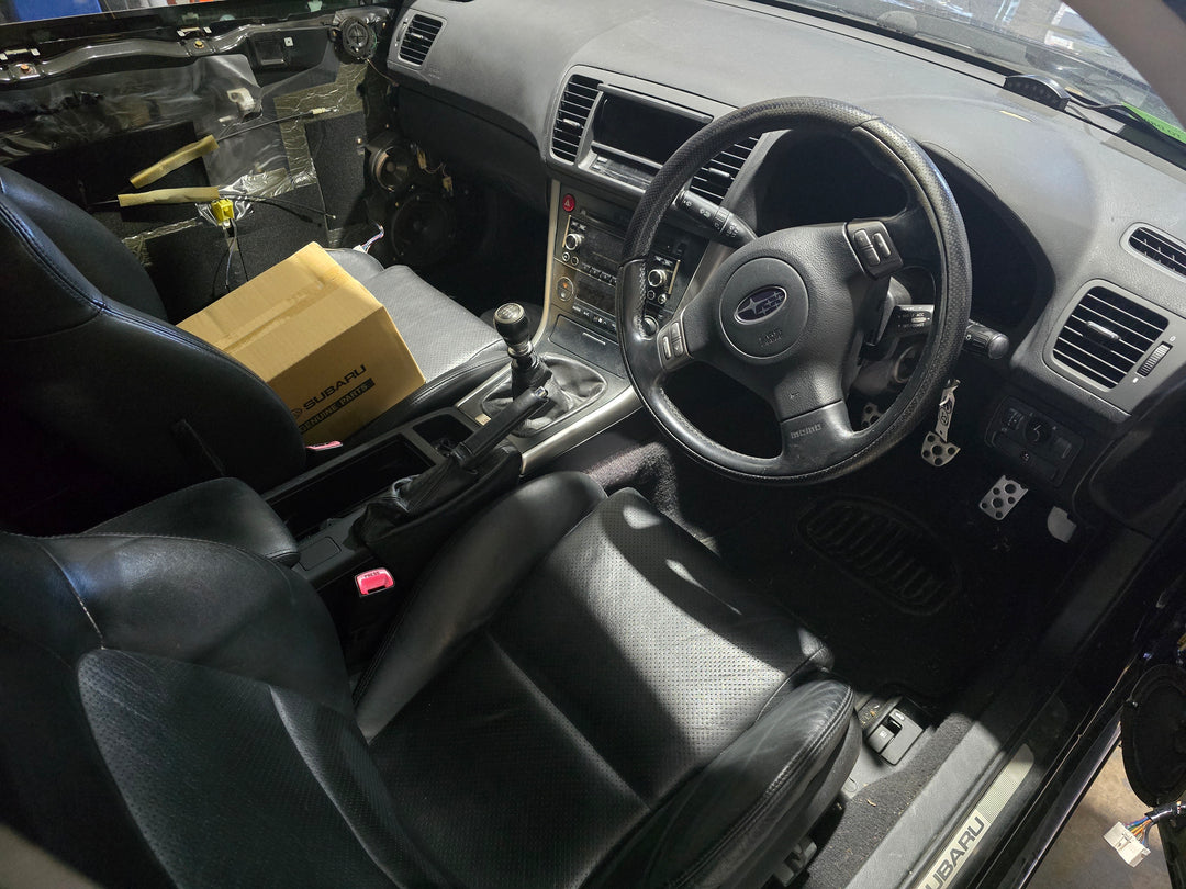 Subaru Outback Liberty GEN4 2003 06 Black Center Console Slider Tray GENUINE