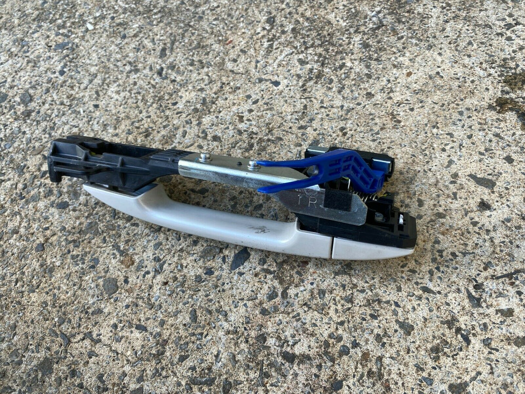 Subaru Impreza WRX 08 - 14 G3 Door Grab Handle Right Rear Passenger Latch White