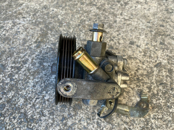 Subaru Impreza RS GD GG 00 - 03 Bugeye 2.5L Factory Power Steering Pump Genuine
