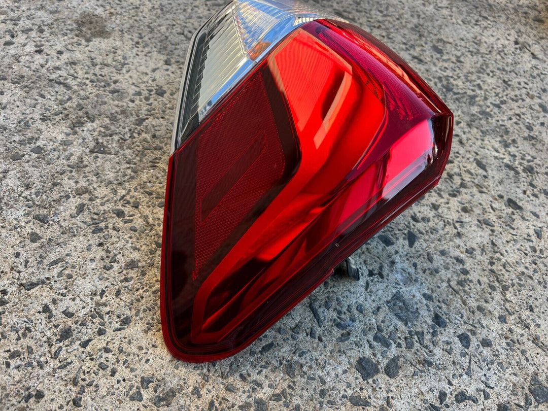 OEM Subaru Forester SK 2018 -2021 LED Rear Brake Tail Light Right Side R GENUINE