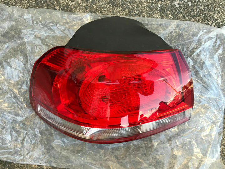 New Genuine VW Volkswagen RHR Left Rear Tail Light Tailight Brake Back Driver