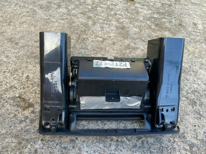 Subaru Liberty Outback Gen 4 03 - 09 Top Center Dash Vent Vents AC Flip Storage