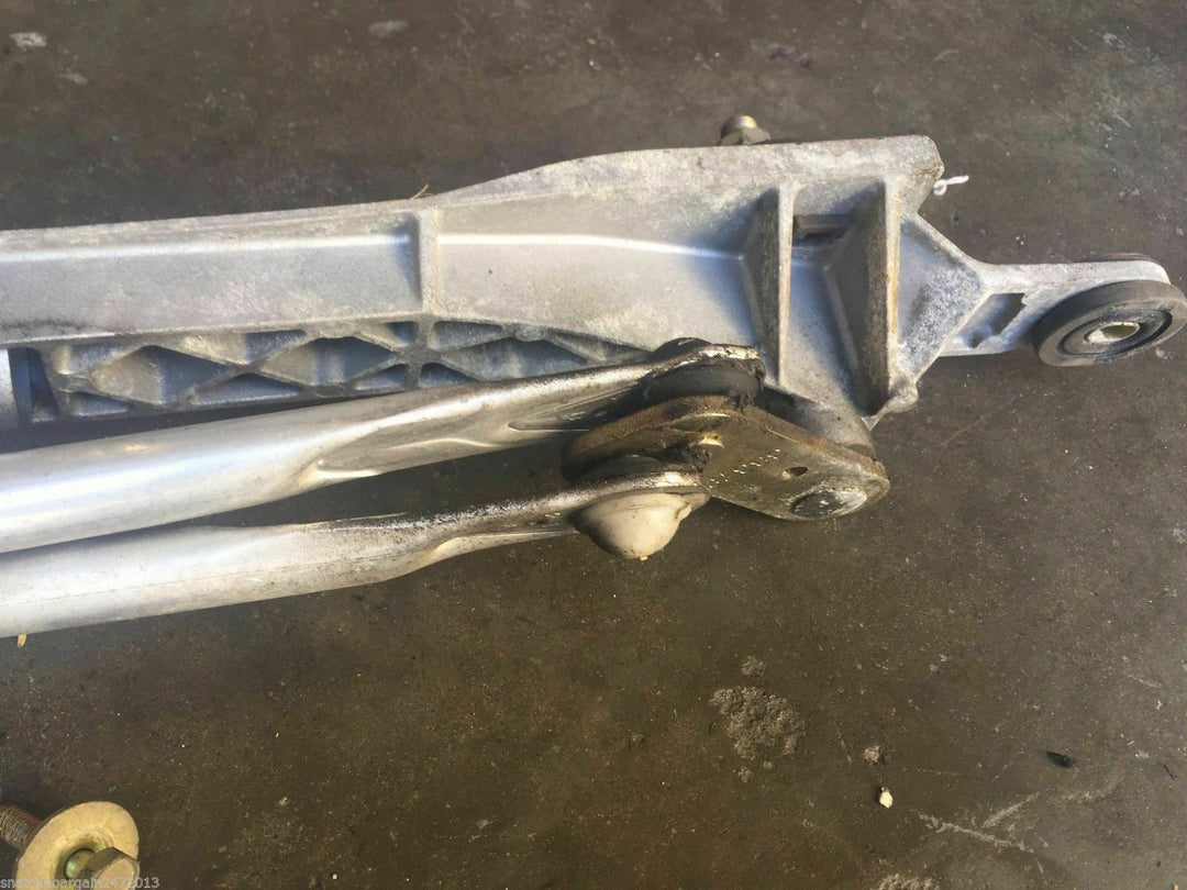 Subaru Outback Liberty 03 09 GT GEN 4 Windscreen Wiper Washer Motor Arms