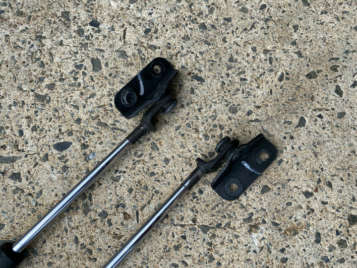 OEM Subaru Impreza 08 - 14 WRX RS GH G3 Genuine Front Bonnet Gas Hold Struts
