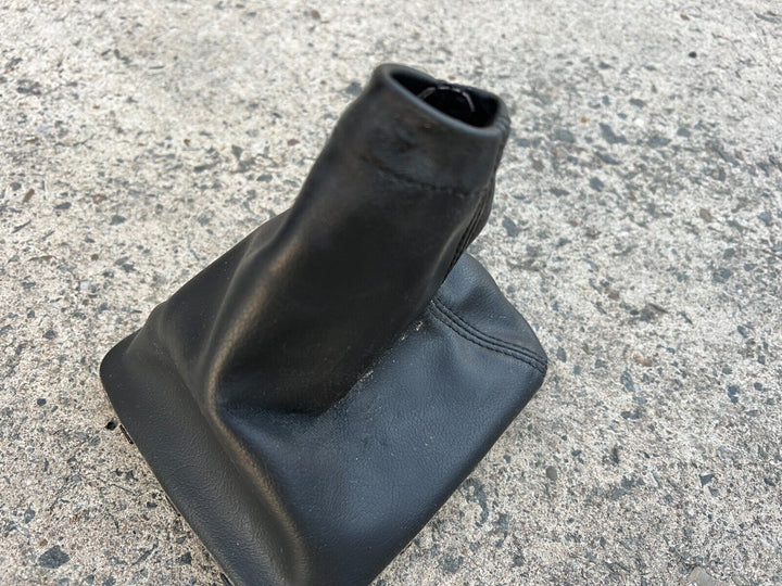 Subaru Forester SH 08 -12 6 Speed Gear Shifter Cover Leather Boot Surround Black