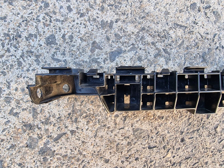 GENUINE Subaru XV GT 17 -21 RHF Front Bumper Bar Back Bracket Right Drivers Side