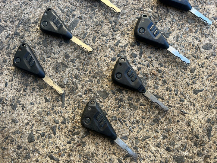 10x Genuine Subaru Impreza Liberty WRX 06-14 Factory Button Keys Fob Immobiliser