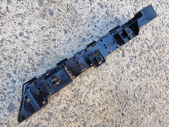 GENUINE Subaru XV GT 17 -21 RHF Front Bumper Bar Back Bracket Right Drivers Side