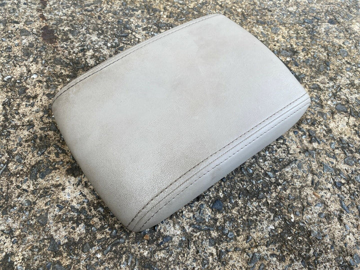 Subaru Outback Liberty GEN4 2003 06 H6 Cream Leather Interior Center Console Lid