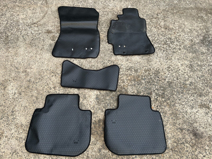 Genuine OEM Subaru Liberty GEN 5 BM BR 2009 - 13 Set Floor Mats Mat Carpet Black