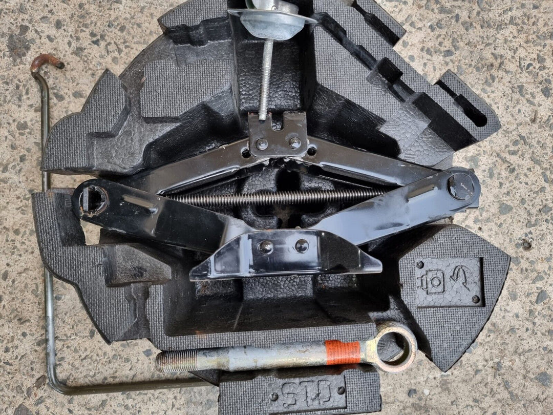 Subaru Liberty Gen 4 03 - 09 Factory Spare Wheel Brace Tow Tool Kit Jack GENUINE