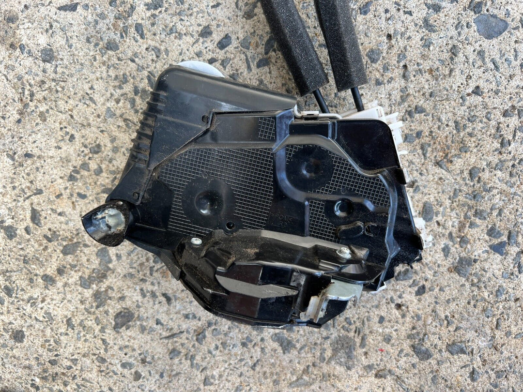 Subaru Forester 18 - 21 SK Front Driver Side Door Lock Actuator RHF GENUINE