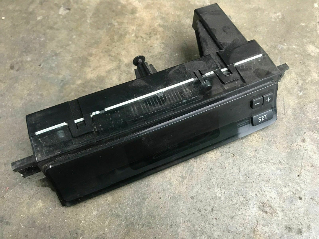 2006 Subaru Outback H6 Series 2 06 - 09 Interior Dash Clock Center LCD Display