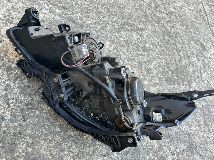 Subaru Forester SH 08 - 12 Front Driver Headlight Right RH Light Halogen GENUINE