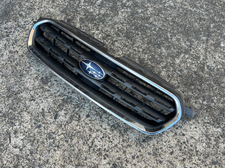 Subaru Outback 03-06 Factory Front Bumper Bar Chrome Grille Grill Badge GENUINE