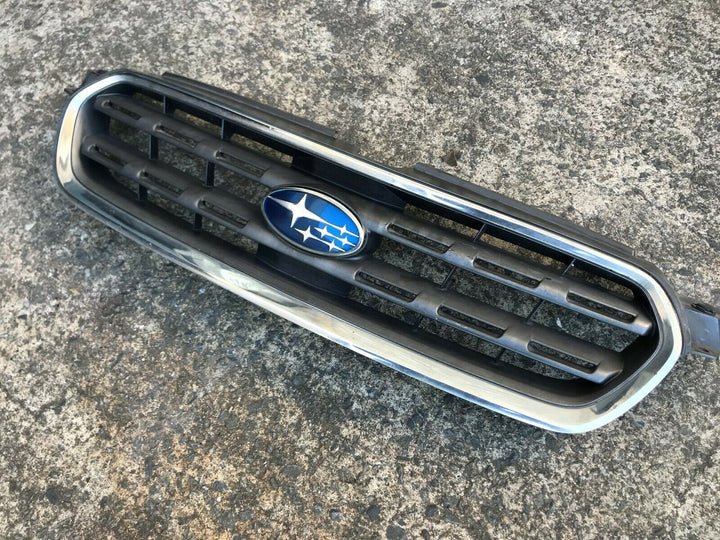 Subaru Outback Gen 3 4 03 - 06 Genuine Front Grille Grill Badge Chrome Black