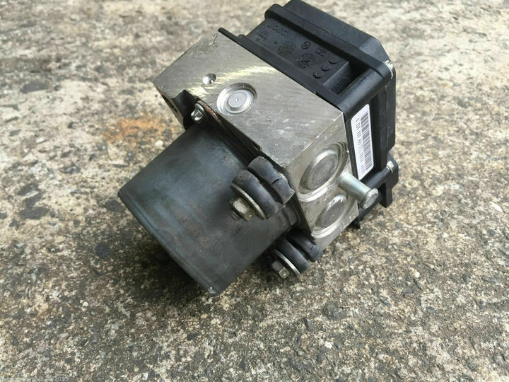 Subaru Liberty Outback GEN 4 06 ABS Control Module Brake Controller Control EJ25