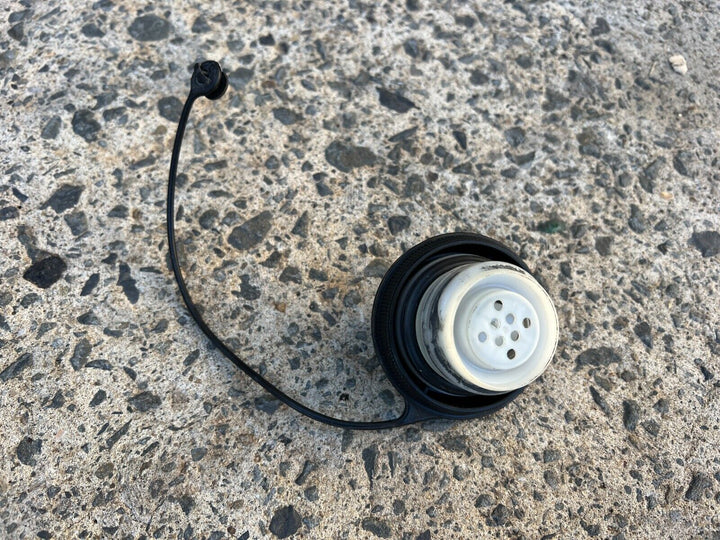 Genuine OEM Subaru Forester SH 2008 - 2012 Diesel Fuel Tank Petrol Cap Lid EE20