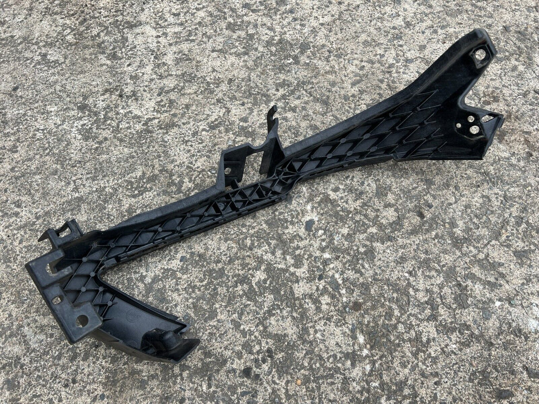 Genine OEM Subaru Liberty 2012 - 2013 BM BR Passenger L Side Headlight Bracket