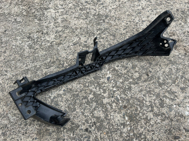 Genine OEM Subaru Liberty 2012 - 2013 BM BR Passenger L Side Headlight Bracket