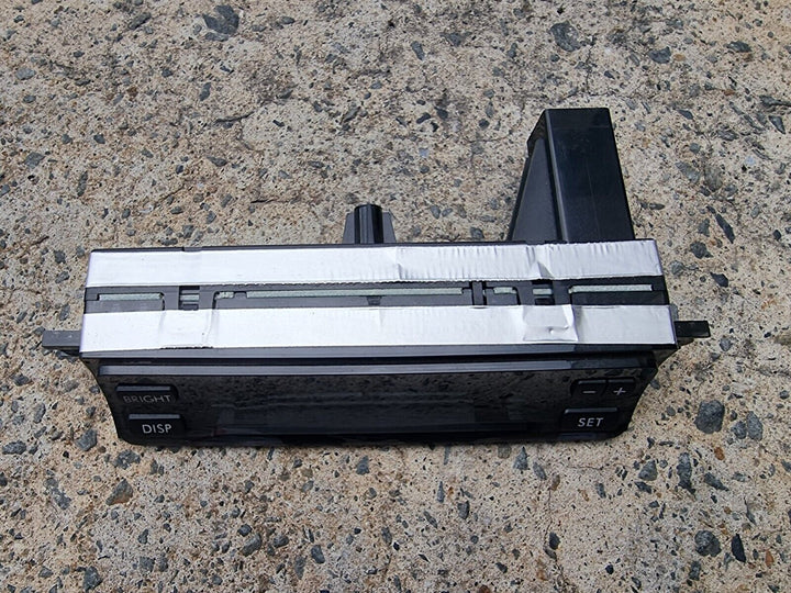 Subaru Liberty Outback 03 - 09 Gen 4 Factory Dash Clock 4 Button Brightness Type