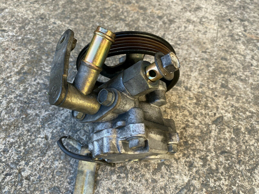 Subaru Impreza RS GD GG 00 - 03 Bugeye 2.5L Factory Power Steering Pump Genuine