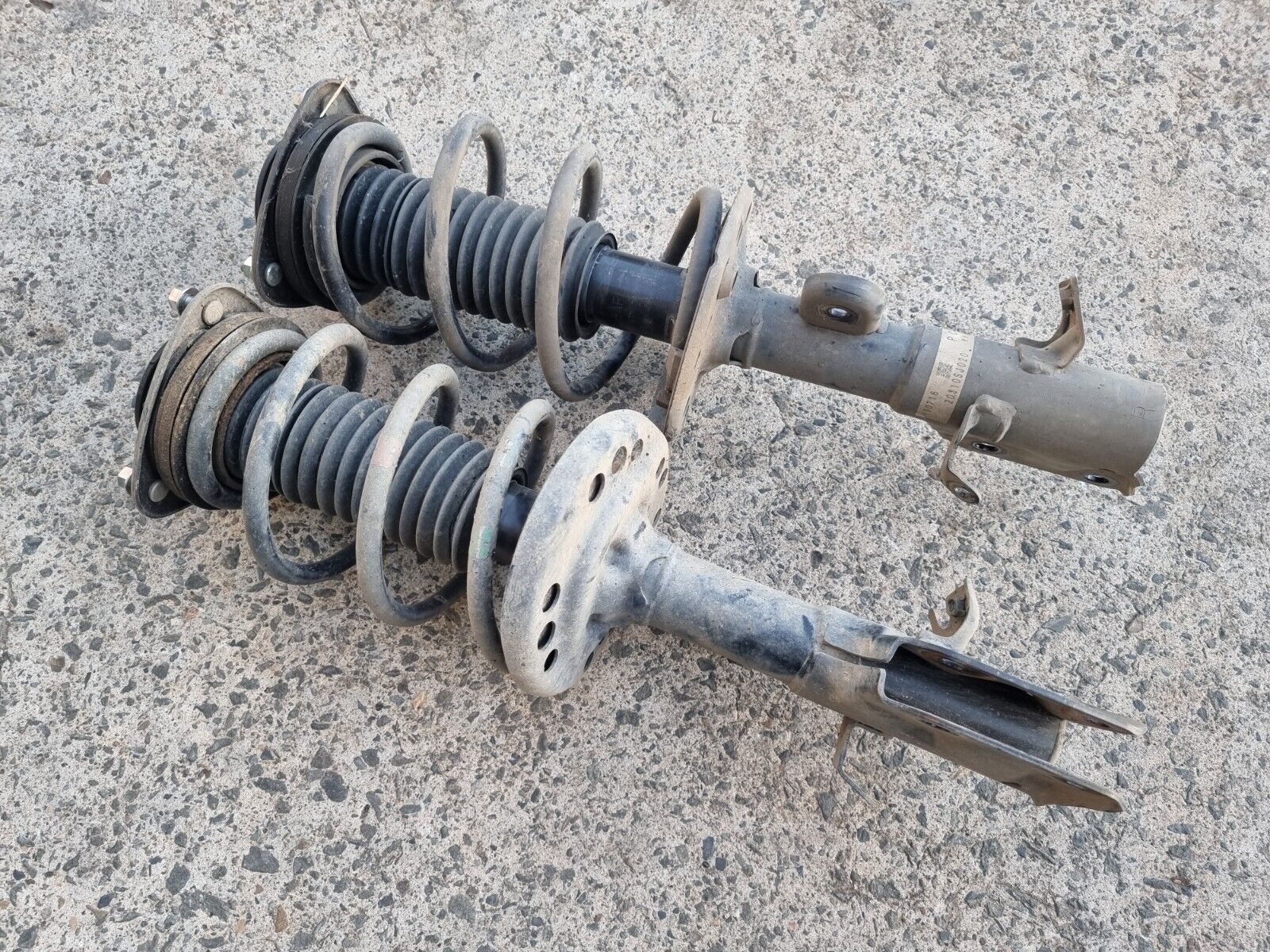 OEM Subaru Forester SK Turbo Diesel 2018 - 21 Front Suspension Struts ...