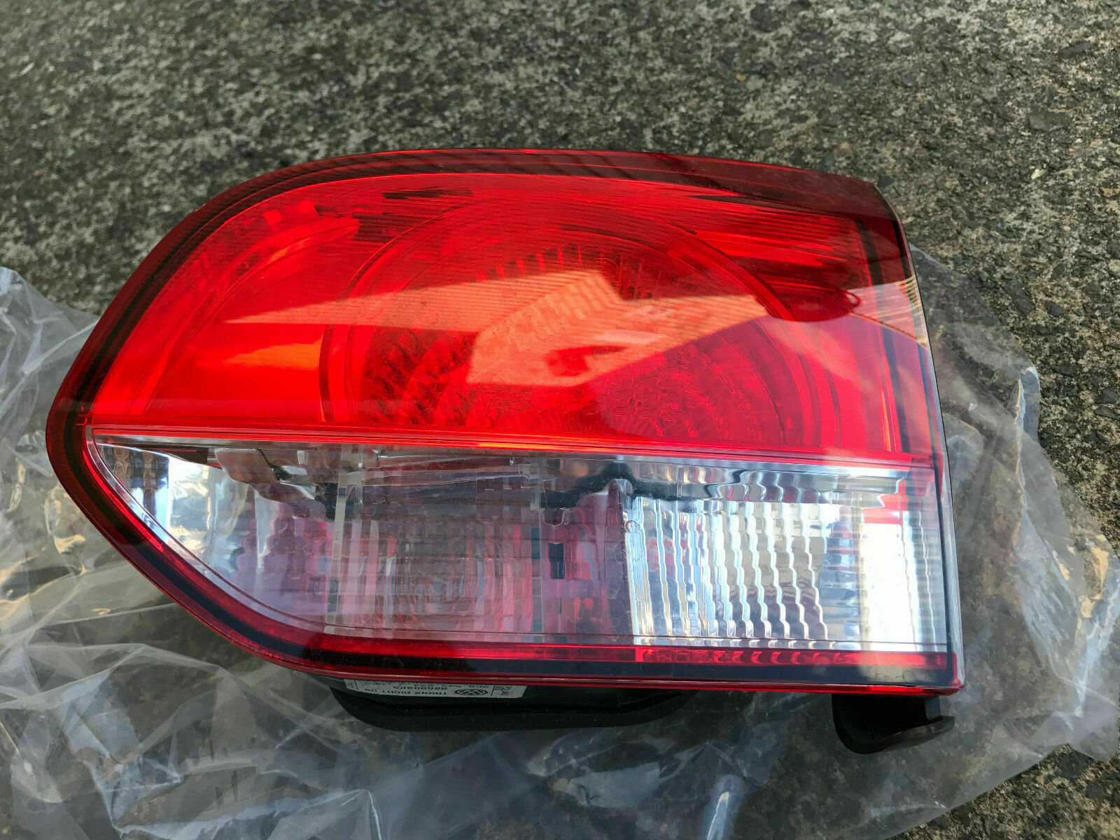 New Genuine VW Volkswagen RHR Right Rear Tail Light Tailight Brake Boo ...