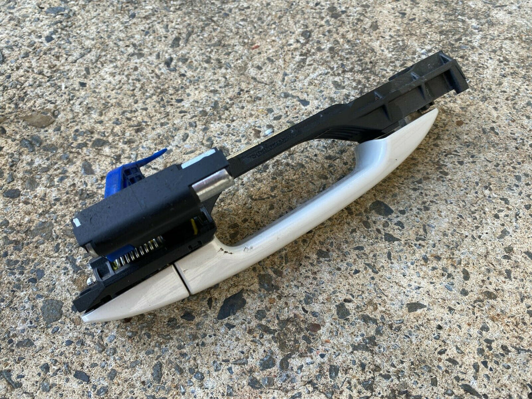 Subaru Impreza WRX 08 - 14 G3 Door Grab Handle Right Rear Passenger Latch White