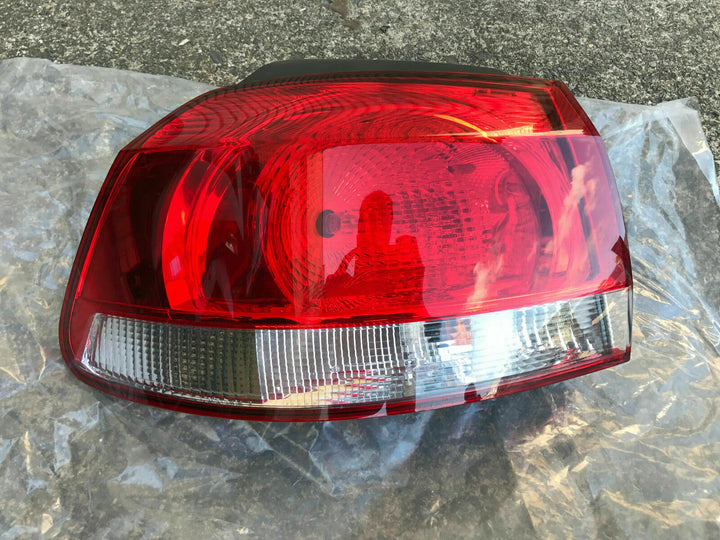 New Genuine VW Volkswagen RHR Left Rear Tail Light Tailight Brake Back Driver