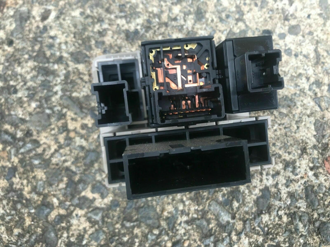 Subaru Outback Wagon Gen 3 4 4TH 2003 - 2009 H6 Mirror Switch Dash ILL Control