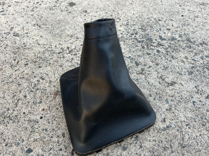 Subaru Forester SH 08 -12 6 Speed Gear Shifter Cover Leather Boot Surround Black