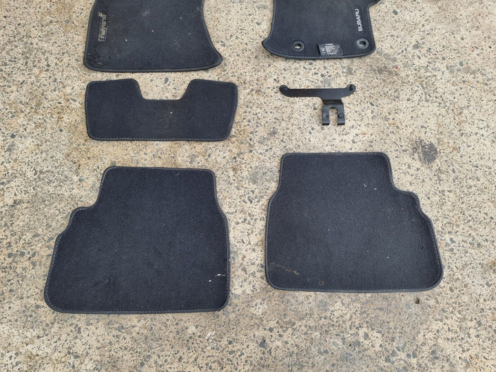 GENUINE Subaru XV GT 17 - 21 Factory Carpet Floor Mats Front Rear Set 5 Black