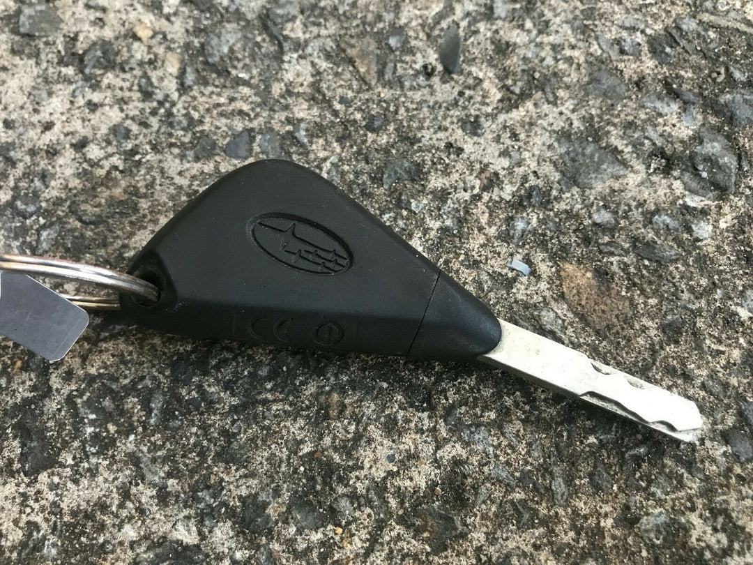 Subaru Liberty Outback Gen 4 03 - 09 Factory Original Car Key Imobiliser Fob 3