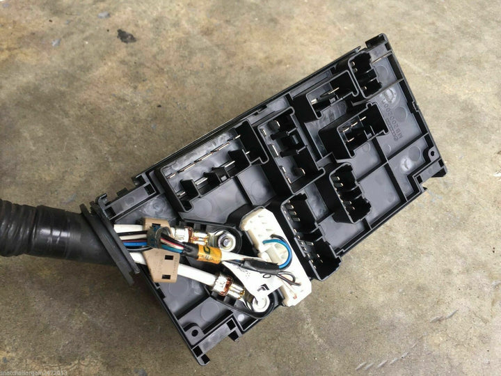 Subaru Outback Wagon Gen 4 03 06 Engine Bay Main Fuse Box Panel Fuses Genuine
