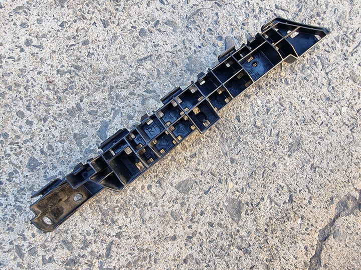 GENUINE Subaru XV GT 17 -21 RHF Front Bumper Bar Back Bracket Right Drivers Side