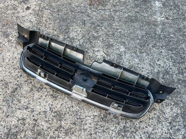 Subaru Outback 03-06 Factory Front Bumper Bar Chrome Grille Grill Badge GENUINE