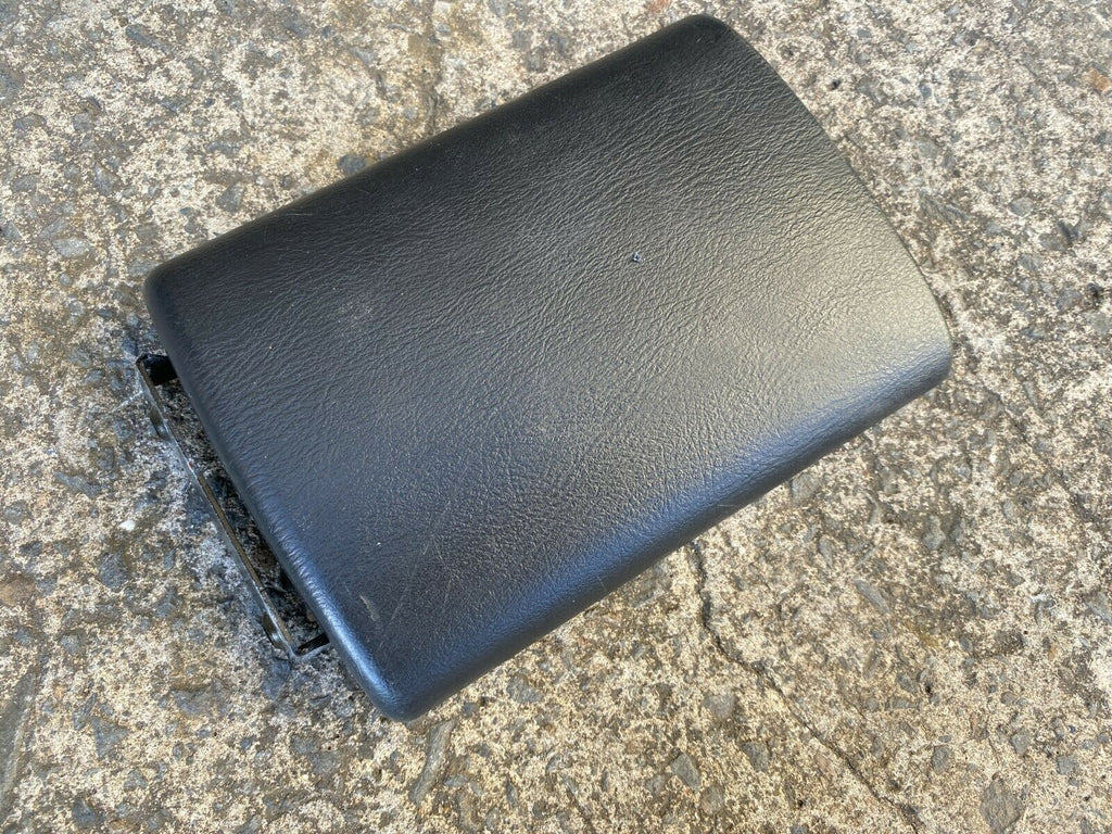 Subaru Impreza RS GDA GD WRX 00 02 Center Console Arm Rest Lid