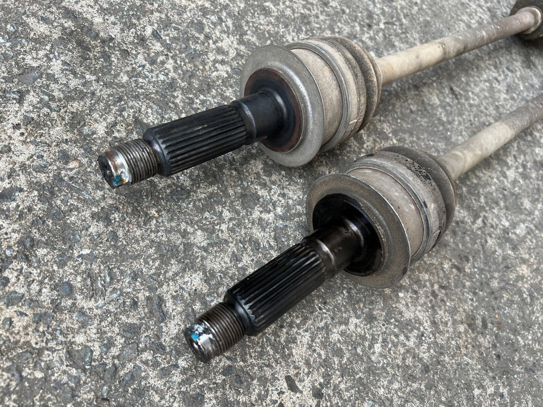 Subaru Impreza GH G3 08 - 11 Rear Driveshafts CV Joints Drive Shaft Diff Genuine