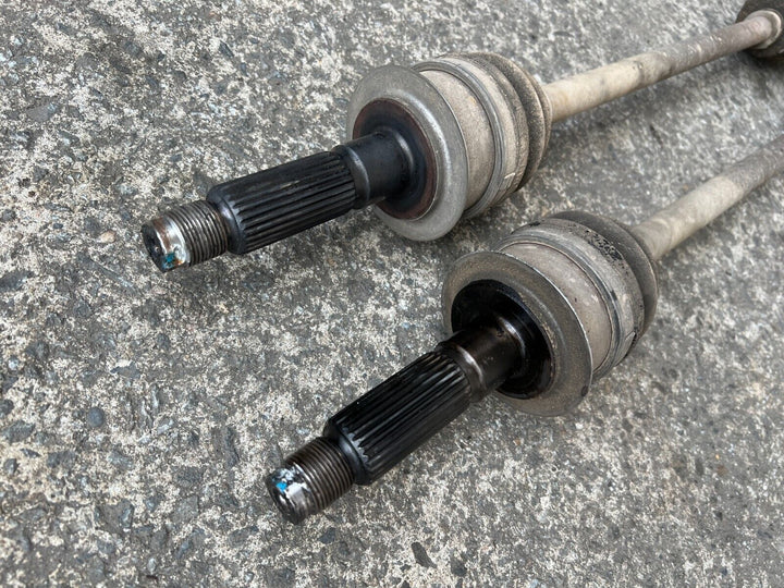 Subaru Impreza GH G3 08 - 11 Rear Driveshafts CV Joints Drive Shaft Diff Genuine
