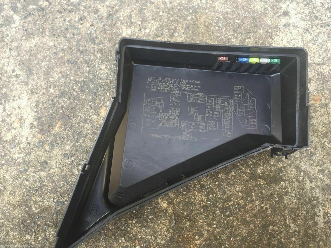 Subaru Outback Liberty GT 2003 - 2009 GEN 4 Engine Bay Fuse Box Compartment Lid